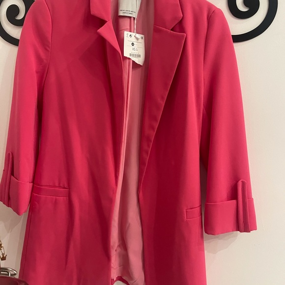 pretty in barbiecore pink blazer - Picture 4 of 6